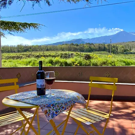 Tenuta Kiwi Dell'etna 펜션